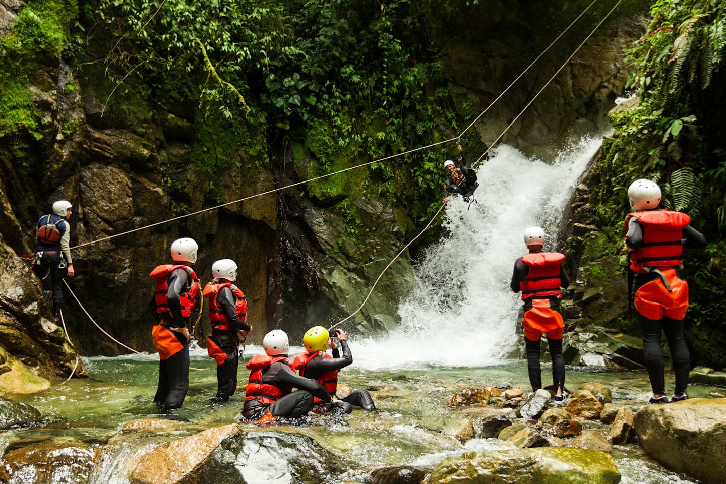 Canyoning-Tour & Zipline-Abenteuer thumbnail
